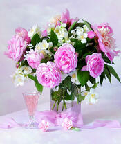 Без бренда «Нежный букетик с розами и настойка» в Новокузнецке