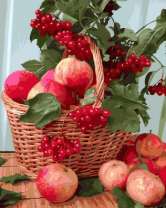 Без бренда «Плетёная корзина с калиной и яблоками» в Новокузнецке