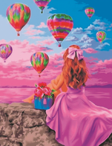 Милая девушка любуется воздушными шарами